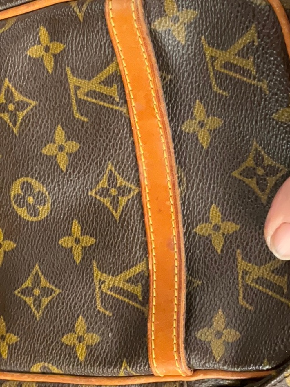 Pick One Kick One LV MONOCross Body May Have Water Spots, Slight Rub On Leather - Picture 2 of 3